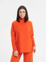 Оранжевый костюм в рубчик