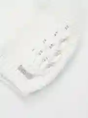 Молочный шапка женская
