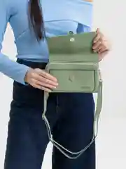 Оливковый сумка-клатч