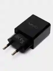 Белый сетевое зарядное устройство, 2 USB, 2.4 А