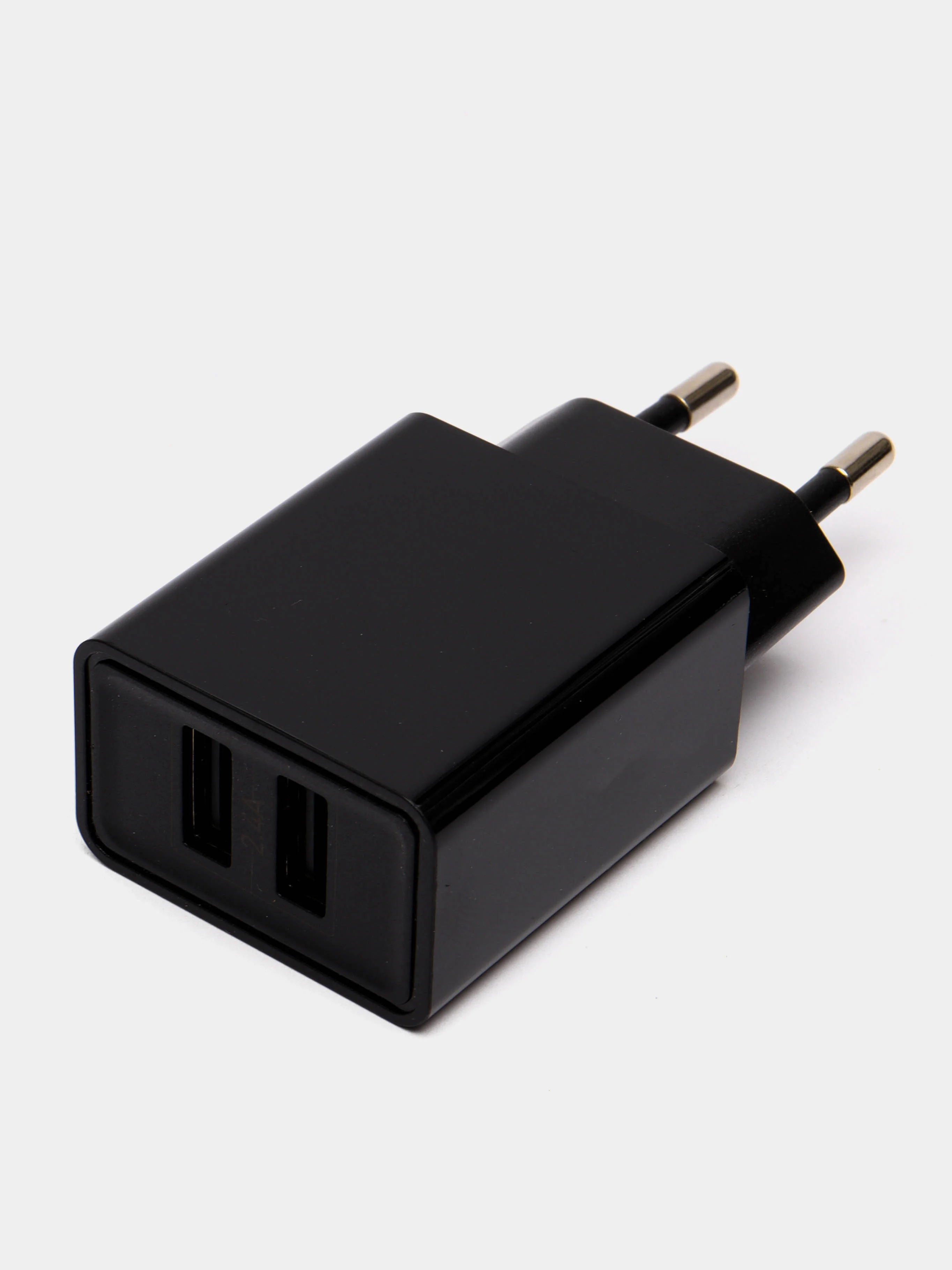 Белый сетевое зарядное устройство, 2 USB, 2.4 А