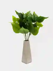 Тёмно-зелёный искусственные цветы. Куст зелени. Искусственные растения для декора