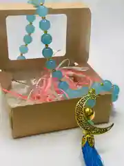 Молочный четки автомобильные/тасбих ( в подарочной коробке)