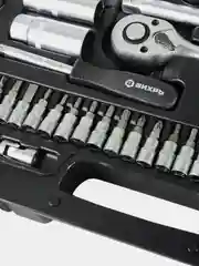Набор инструментов 1/2" 1/4" CrV в кейсе 82 предм Вихрь