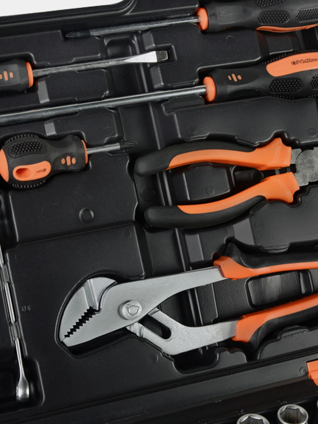 Набор инструментов 1/2" 1/4" CrV в кейсе 76 предм Вихрь