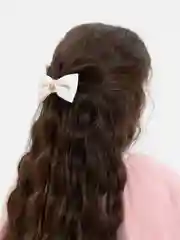 Белый заколка бант