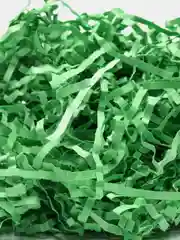 Зеленый бумажный наполнитель