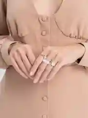 Белый набор женских колец