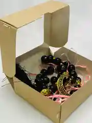 Зеленый четки мусульманские в подарочной коробке для автомобиля