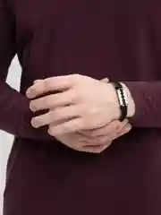 Алый мужские браслеты