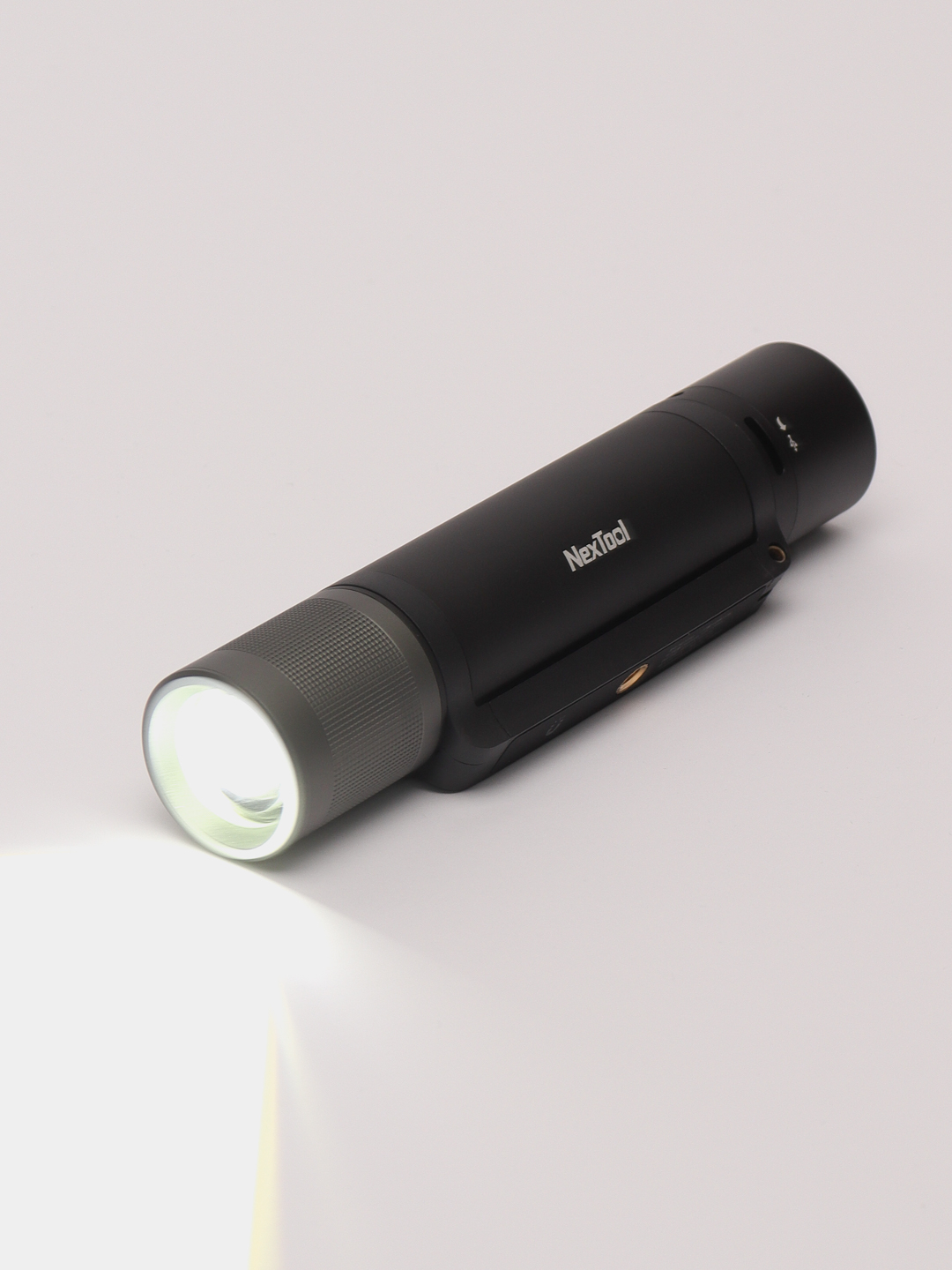 Фонарик Xiaomi NexTool Thunder Music Flashlight Portable, NE20161,  повербанк, колонка купить по цене 4199 ₽ в интернет-магазине Магнит Маркет