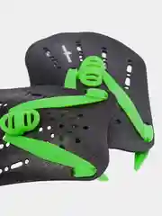 Черный лопатки для плавания Mad Wave Paddles