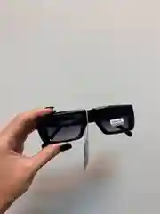 Очки солнцезащитные