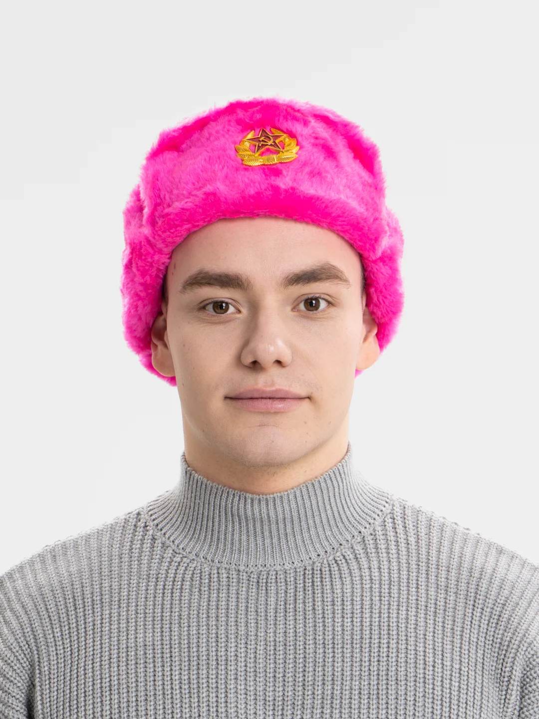 Фуксия шапка ушанка с кокардой СССР, сувенирная
