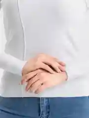 Белый водолазка