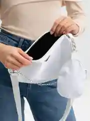 Белый сумка женская, через плечо, на цепочке, с ремешком