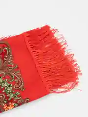 Красный платок женский с бахромой