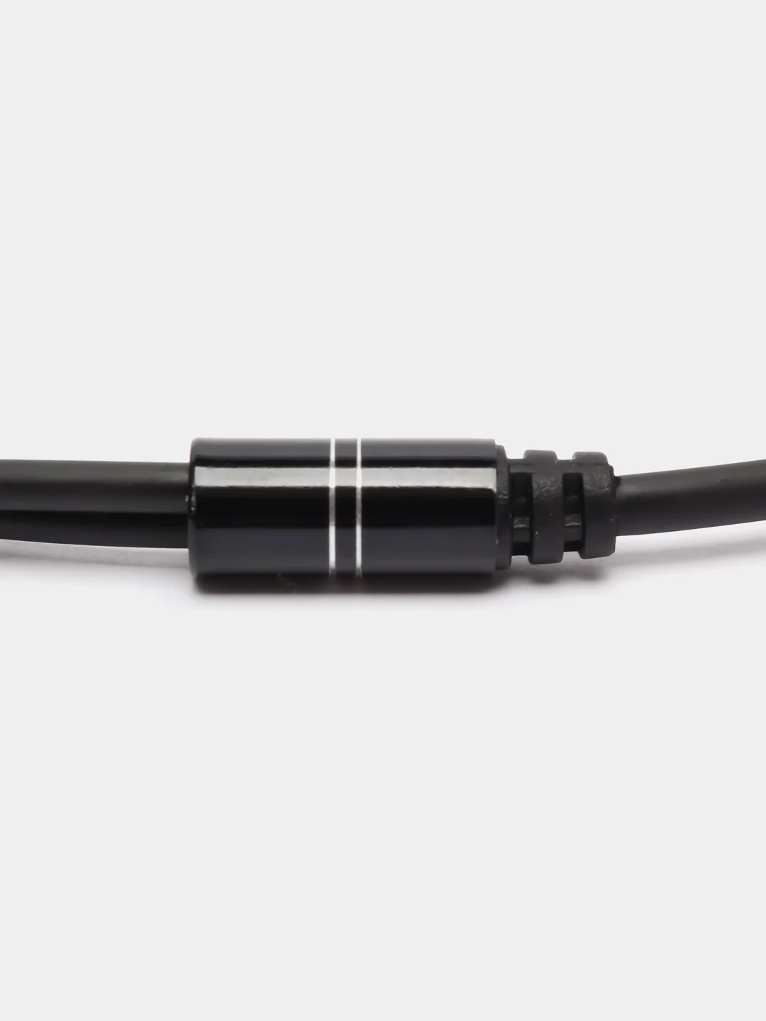Черный кабель-переходник 2 x Jack 3.5-M - 4-pin Jack 3.5-F