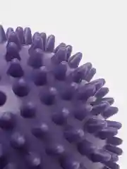 Фиолетовый мяч массажный