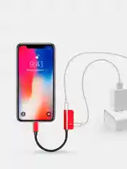 Красный переходник адаптер 2в1 для наушников AUX аукс 3.5 мм и Lightning iPhone на айфон