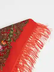 Алый женский русский платок, с бахромой