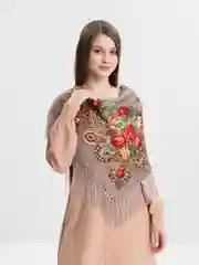 Светло-бежевый женский русский платок, с бахромой