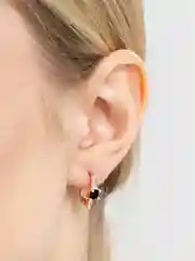 Серьги на английском замке, с камнем
