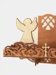 Полка для икон одноярусная, деревянная, с ангелочками, подарок родителям, верующему