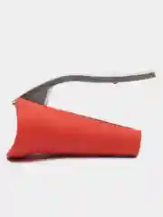 Красный орехокол