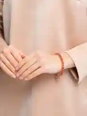 Красный браслет декоративный, женский, с красными камнями