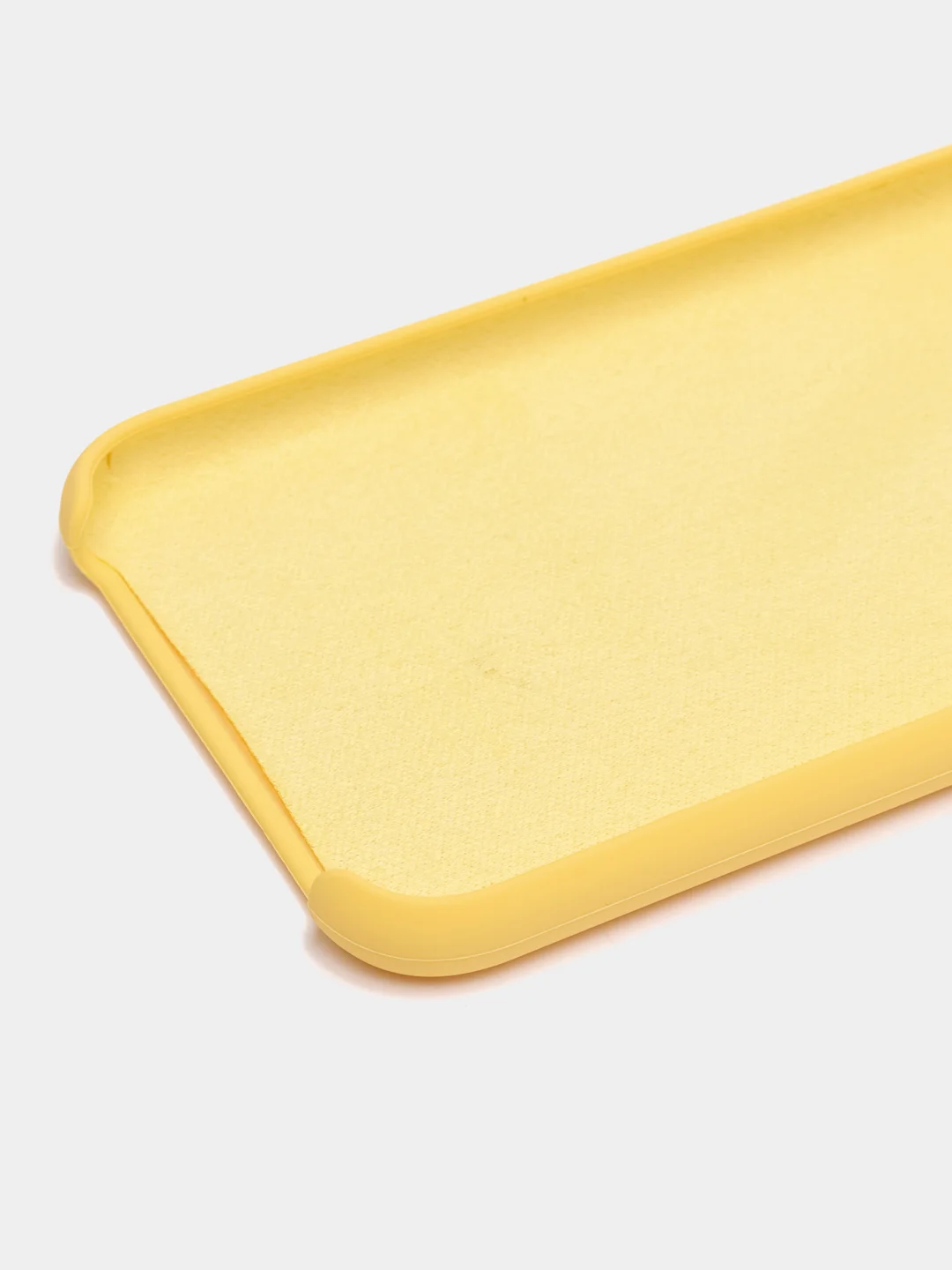 Желтый чехол Silicone Case для iPhone 11