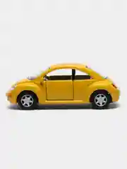 Желтый металлическая машинка Kinsmart "Volkswagen Beetle New", 1:32 KT5028D