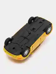 Желтый металлическая машинка Kinsmart "Volkswagen Beetle New", 1:32 KT5028D