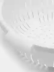 Белый дуршлаг