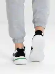 Зеленый кроссовки женские