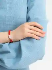 Алый красная нить, оберег