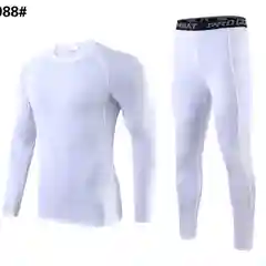 Белый спортивный мужской костюм (тайтсы и рашгард) для занятий спортом