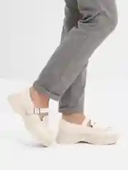 Молочный лоферы женские, демисезонные