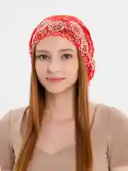 Красный шапка летняя