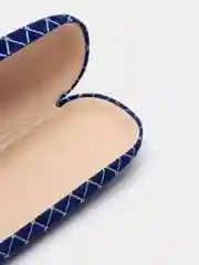Синий футляр для очков