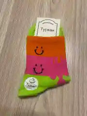 Зеленый носки яркие, полосатые, цветные со смайлами