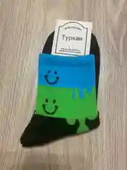 Черный носки яркие, полосатые, цветные со смайлами