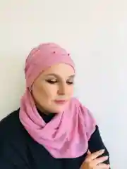 Фиолетовый платок мусульманский
