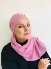 Фиолетовый платок мусульманский