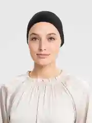Черный бони на завязке, прямой лоб