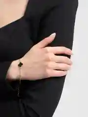 Угольный женский браслет на руку