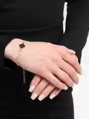 Угольный женский браслет на руку