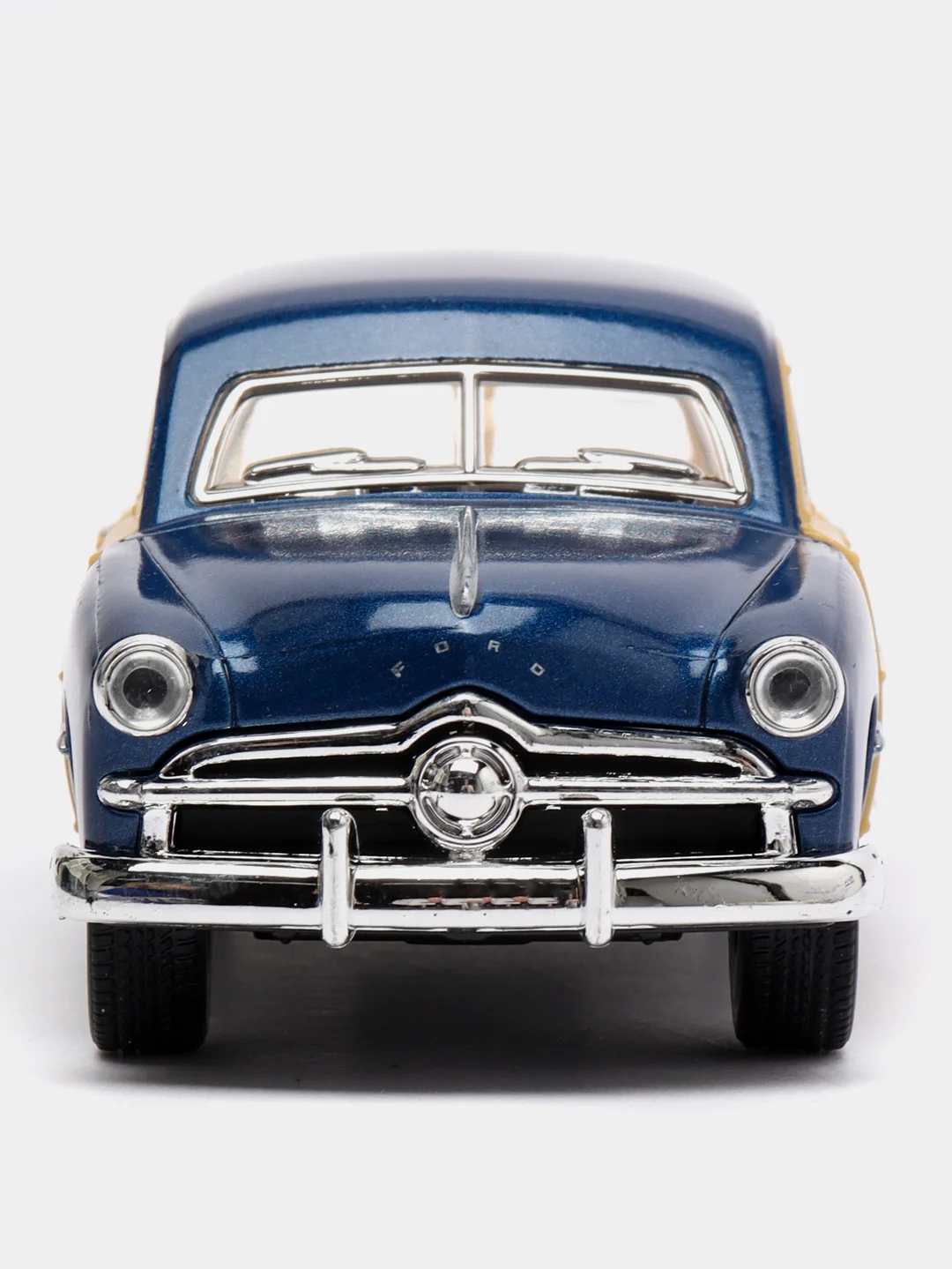 Темно-синий машинка металлическая Kinsmart Ford Woody Wagon KT5402D, 1:40