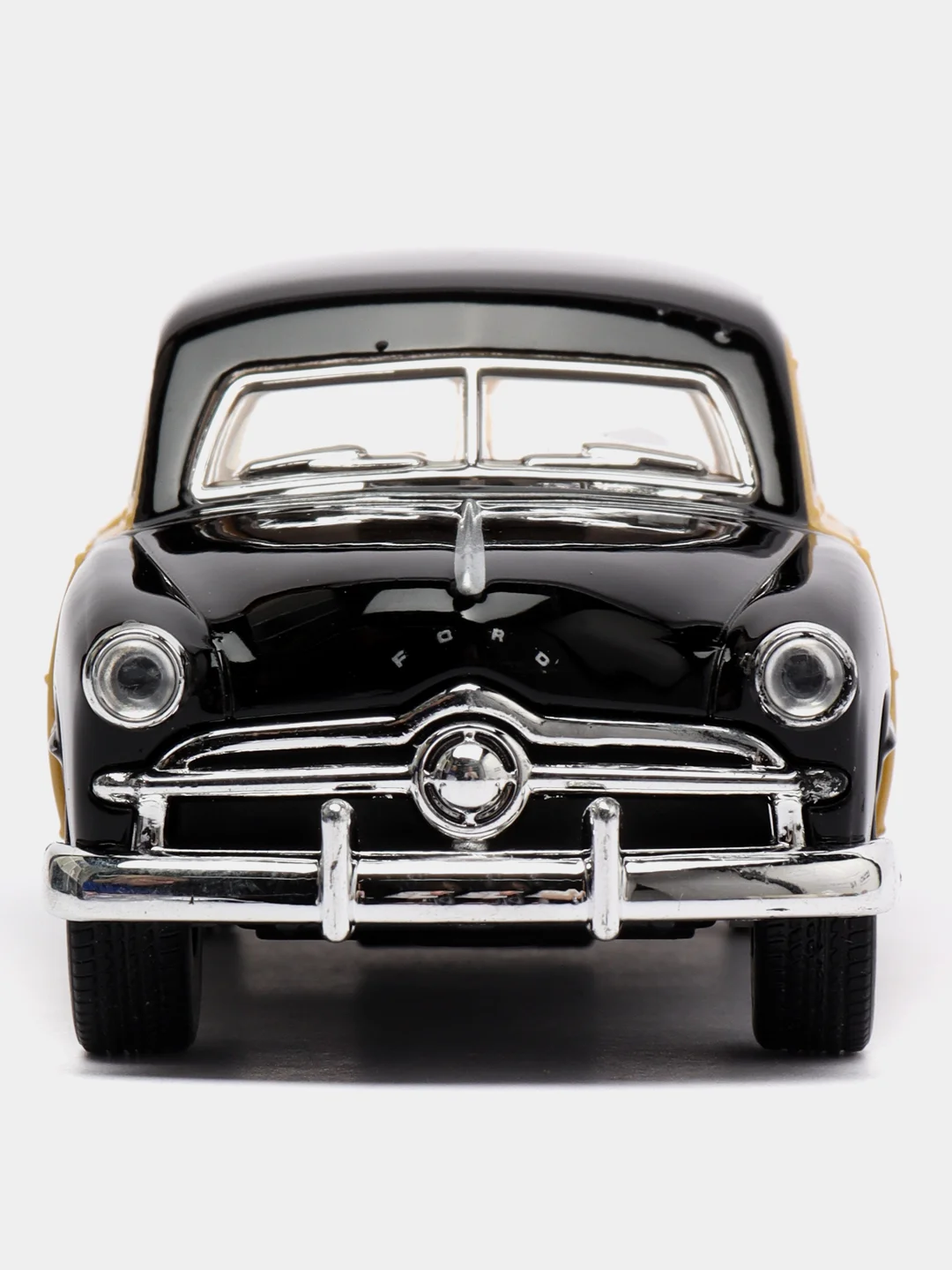 Черный машинка металлическая Kinsmart Ford Woody Wagon KT5402D, 1:40