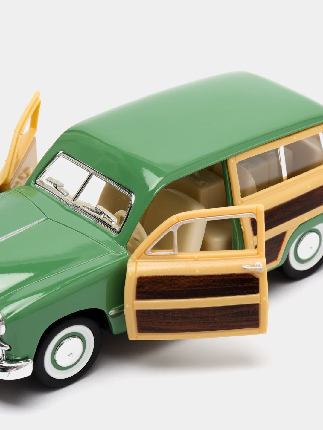 Зеленый машинка металлическая Kinsmart Ford Woody Wagon KT5402D, 1:40